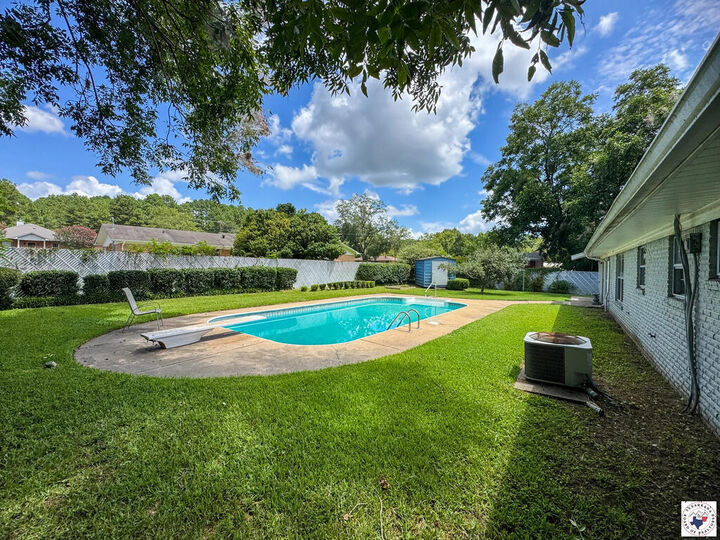 Property Photo:  804 Morse Rd  TX 75551 