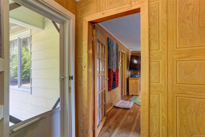 Property Photo: 10660 Cedar Dr BC V0R 3E1