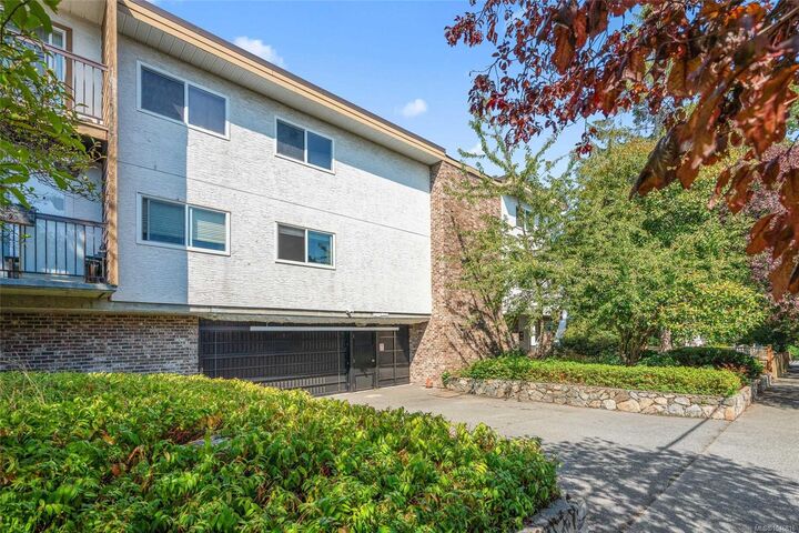 1116 Queens Ave #203 — photo 1