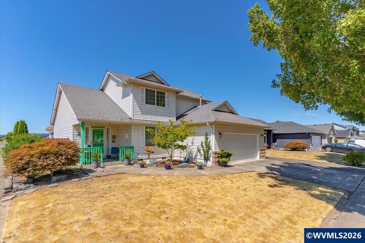 Property Photo: 1268 S 7th St OR 97351