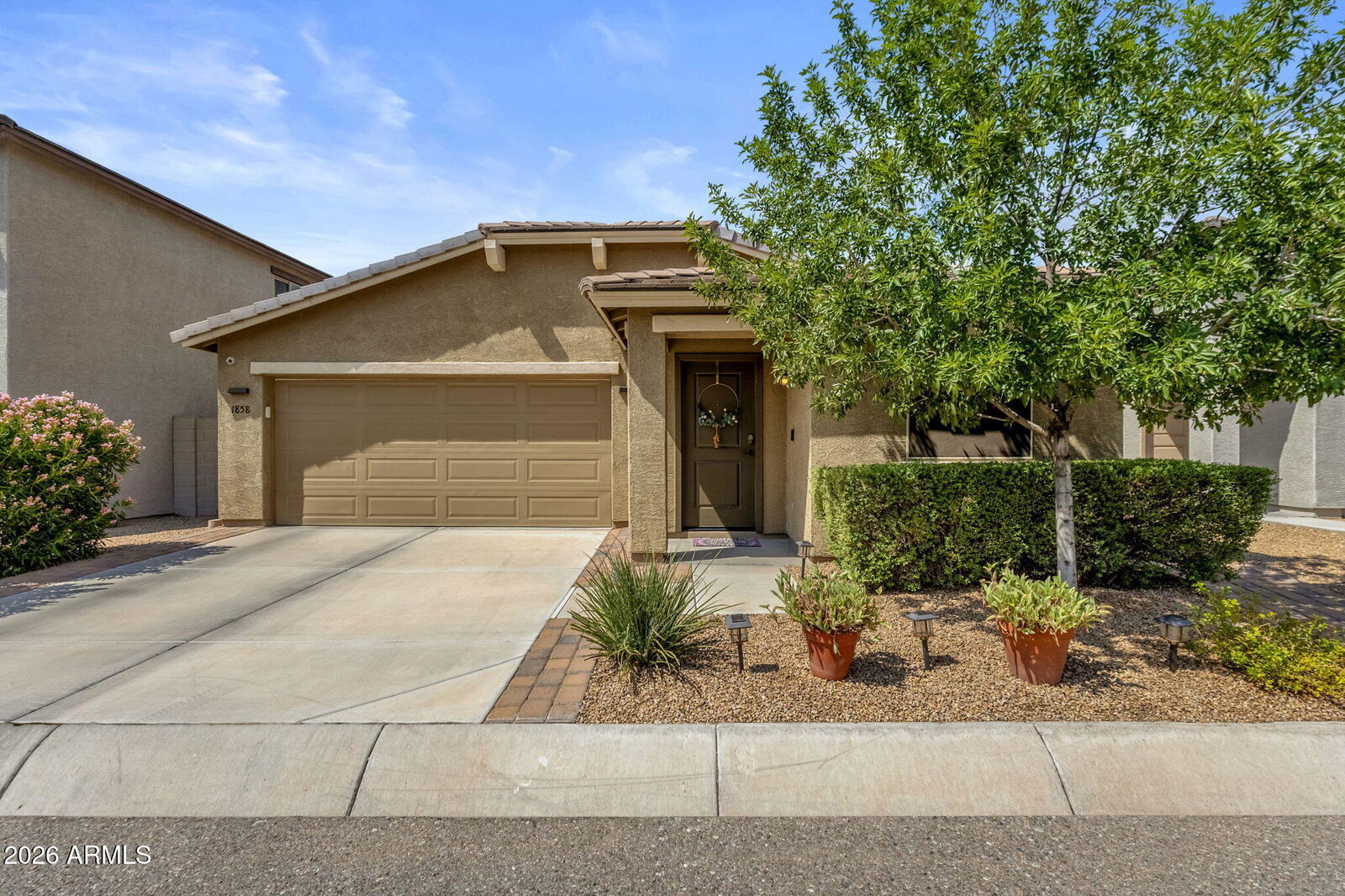 Property Photo:  1858 W Expressman Street  AZ 85120 