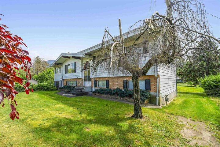 Property Photo: 41588 Yarrow Central Road BC V2R 5G4