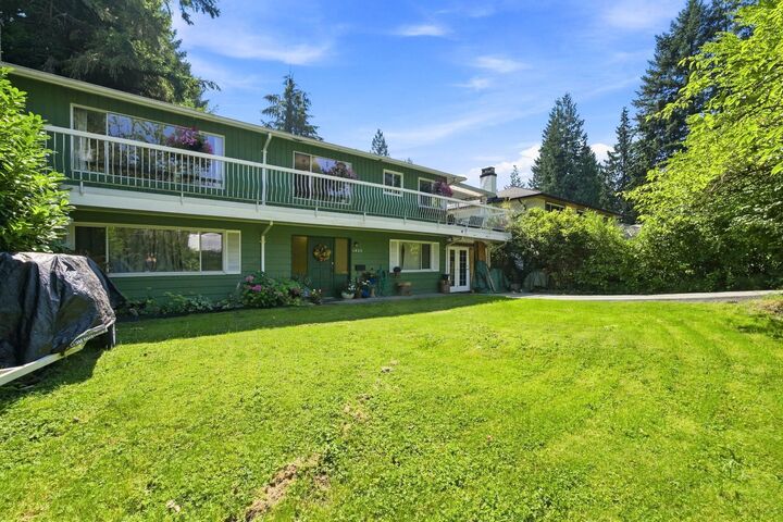 1033 Clements Avenue — photo 1