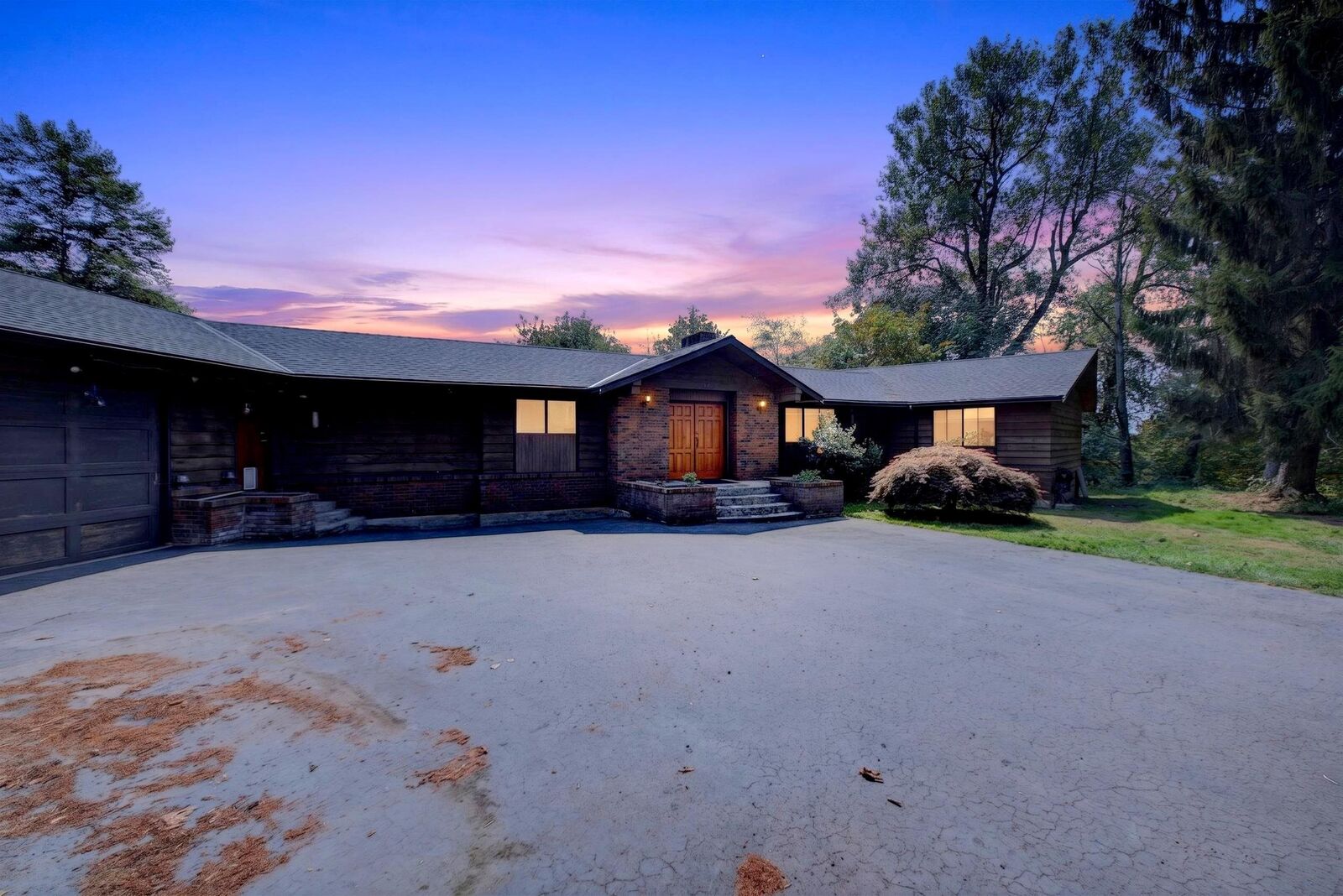 Property Photo: 24694 21B Avenue BC V2Z 1J3