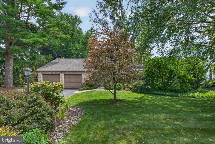 Property Photo: 1420 Wynnewood Drive PA 17601