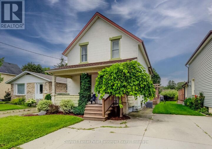 Property Photo: 618 8th Avenue ON N4N 2L3