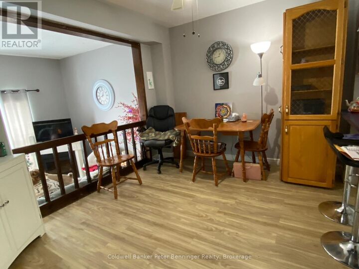 Property Photo:  6 Philip Place 6  ON N2Z 2E6 