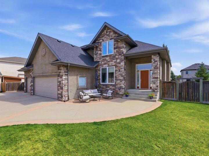 Property Photo:  26 Bentley Place  MB R0A 0A2 