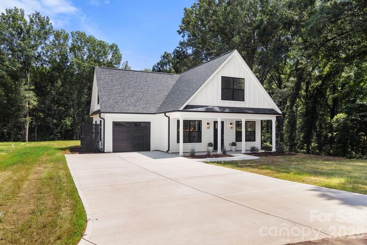 Property Photo: 157 McCorkle Street SC 29745