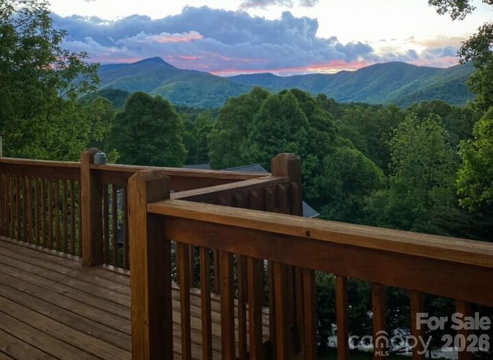Property Photo:  719 April Park 25  NC 28786 