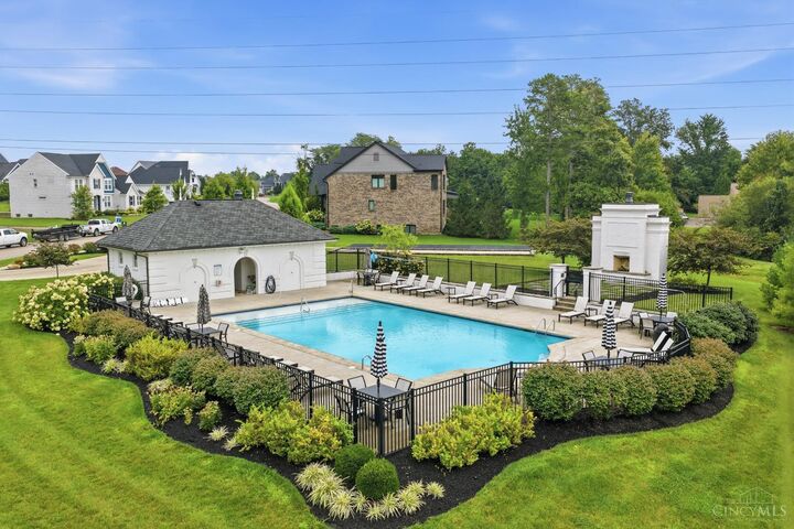 Property Photo: 9907 Kensington Lane OH 45040