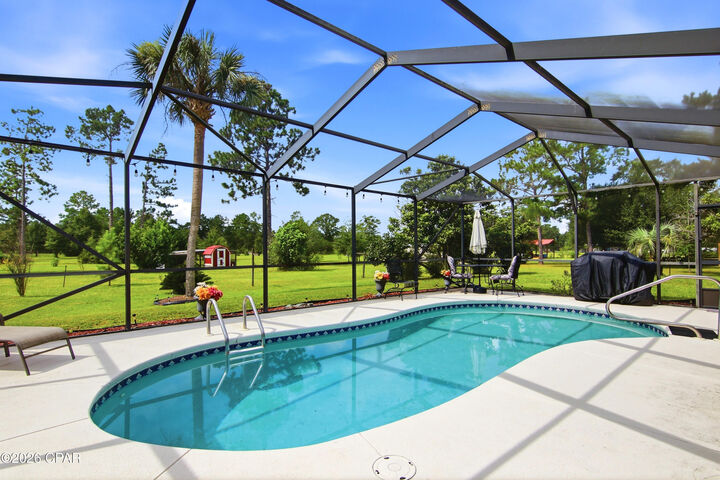 Property Photo: 11916 Owenwood Road FL 32438