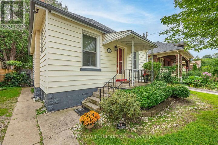 Property Photo:  21 Wolseley Avenue  ON N5Y 2K7 