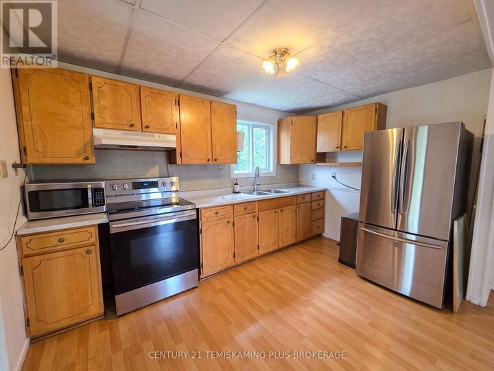 Property Photo:  51 Third Avenue  ON P0K 1L0 