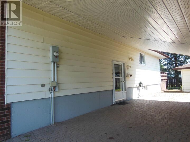 Property Photo: 27 Parker Ave ON P6B 1G6