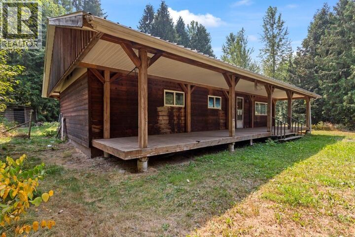Property Photo:  122 Silvercrest Road  BC V0B 1W1 