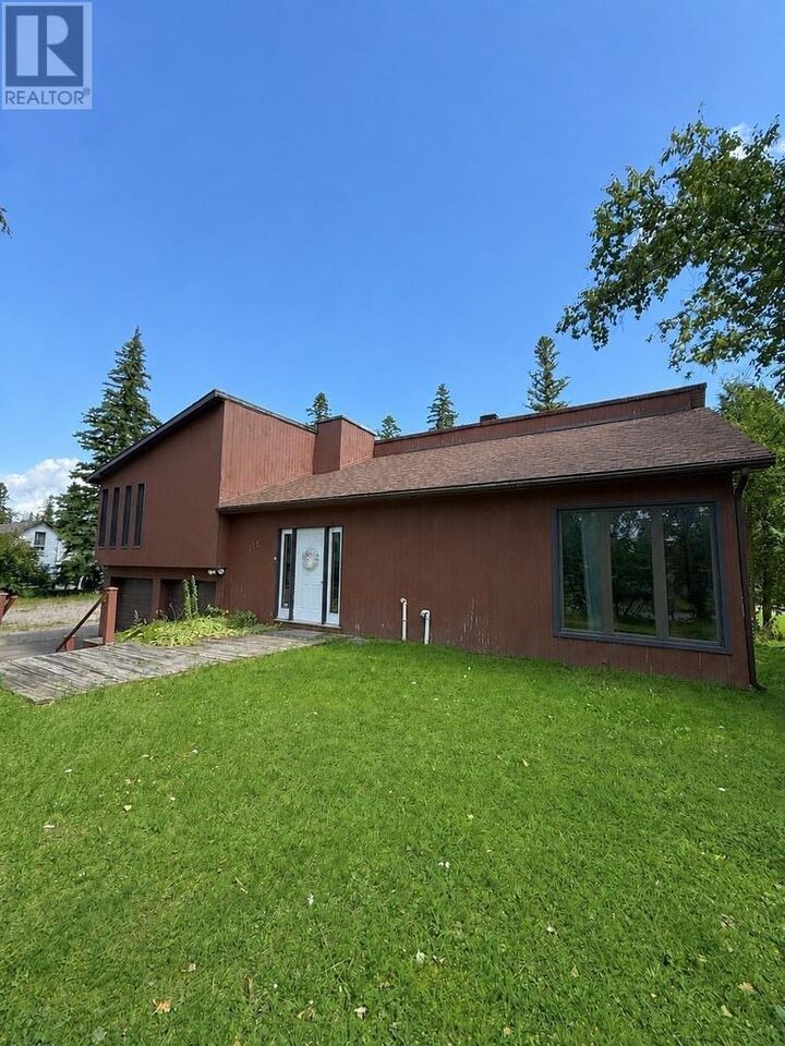 Property Photo: 109-111 Hillcrest Rd ON P0T 2A0