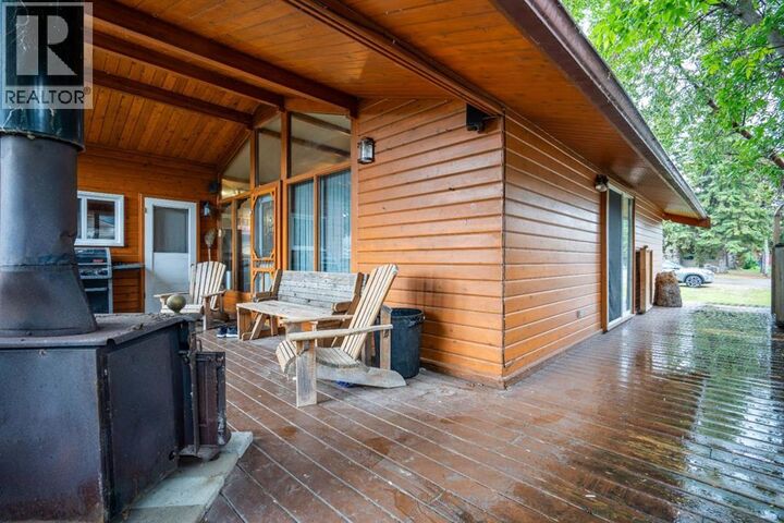 Property Photo: 5011 38 Street AB T4S 1B6