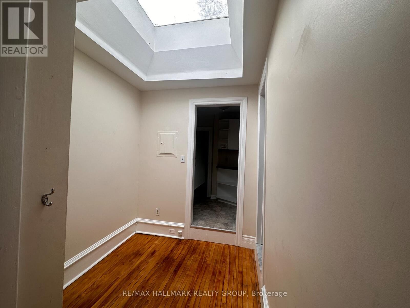 Property Photo: 94 Fairmont Avenue 2 ON K1Y 1X5