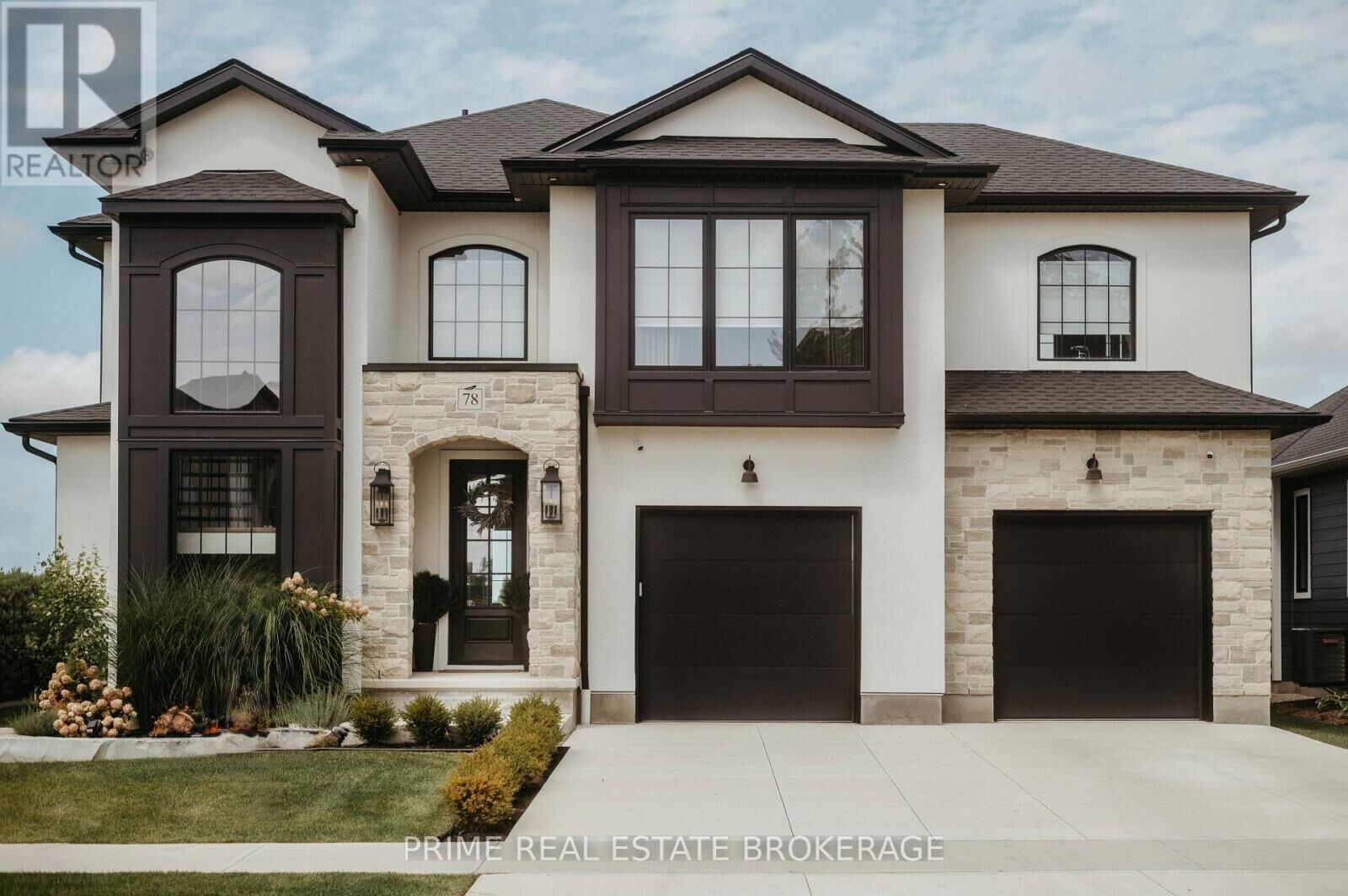Property Photo: 78 Optimist Drive ON N5P 0G3