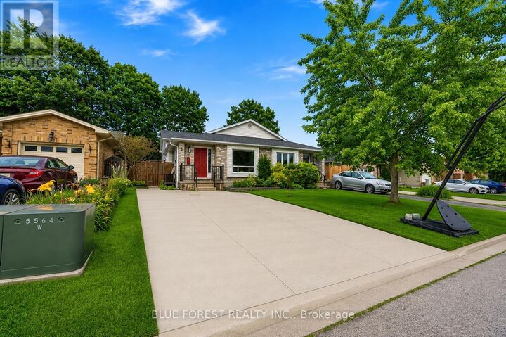 Property Photo: 38 Folkstone Court ON N5V 4Y3