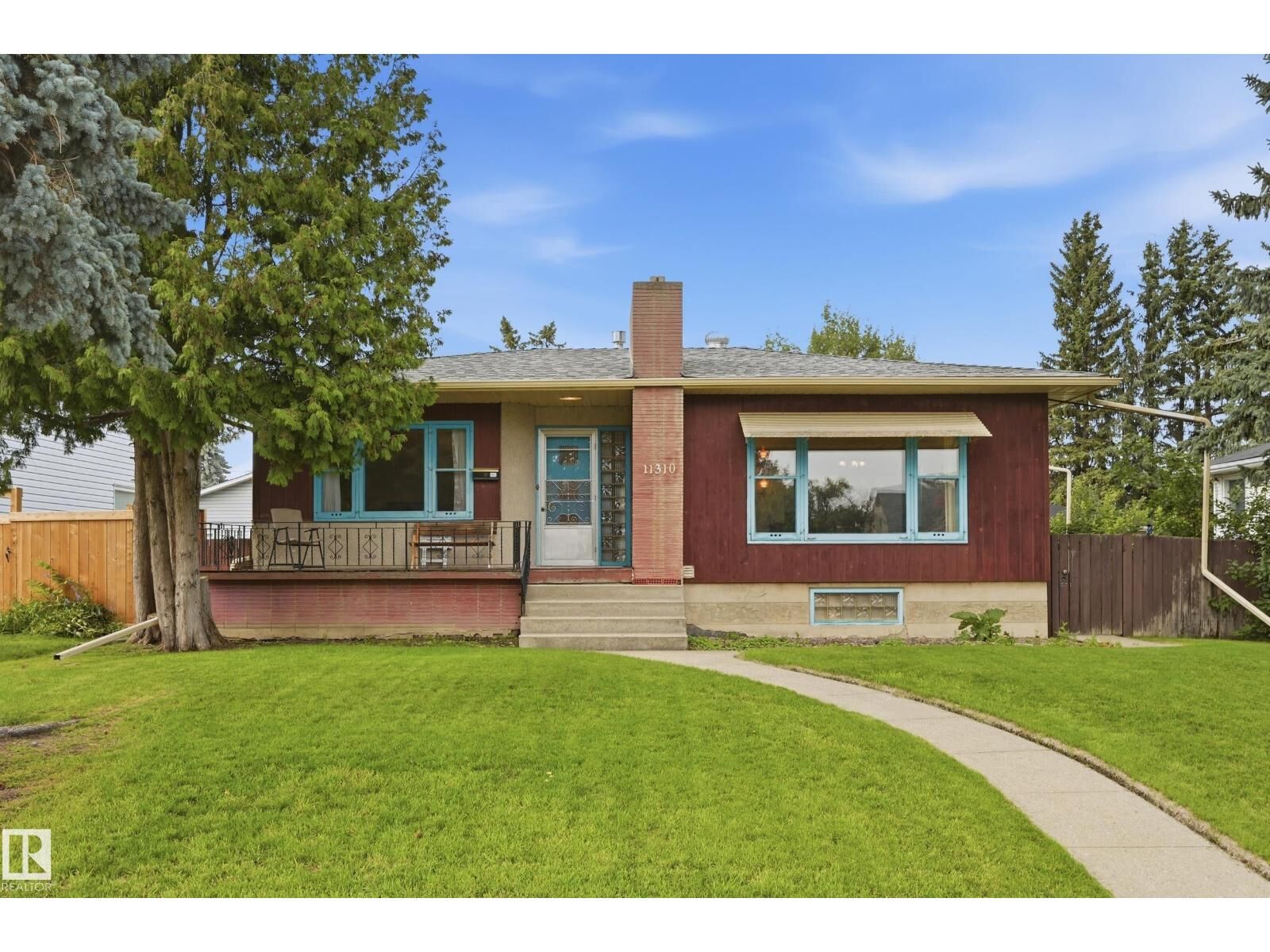 Property Photo:  11310 110 Av NW  AB T5H 1J3 