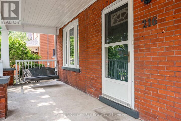 Property Photo:  216 Douglas Street  ON N5A 5P9 