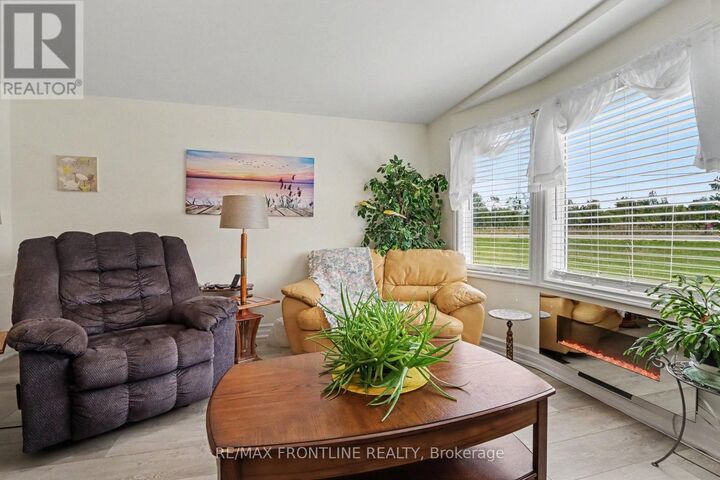 Property Photo:  204 Hillview Road  ON K7H 3C8 