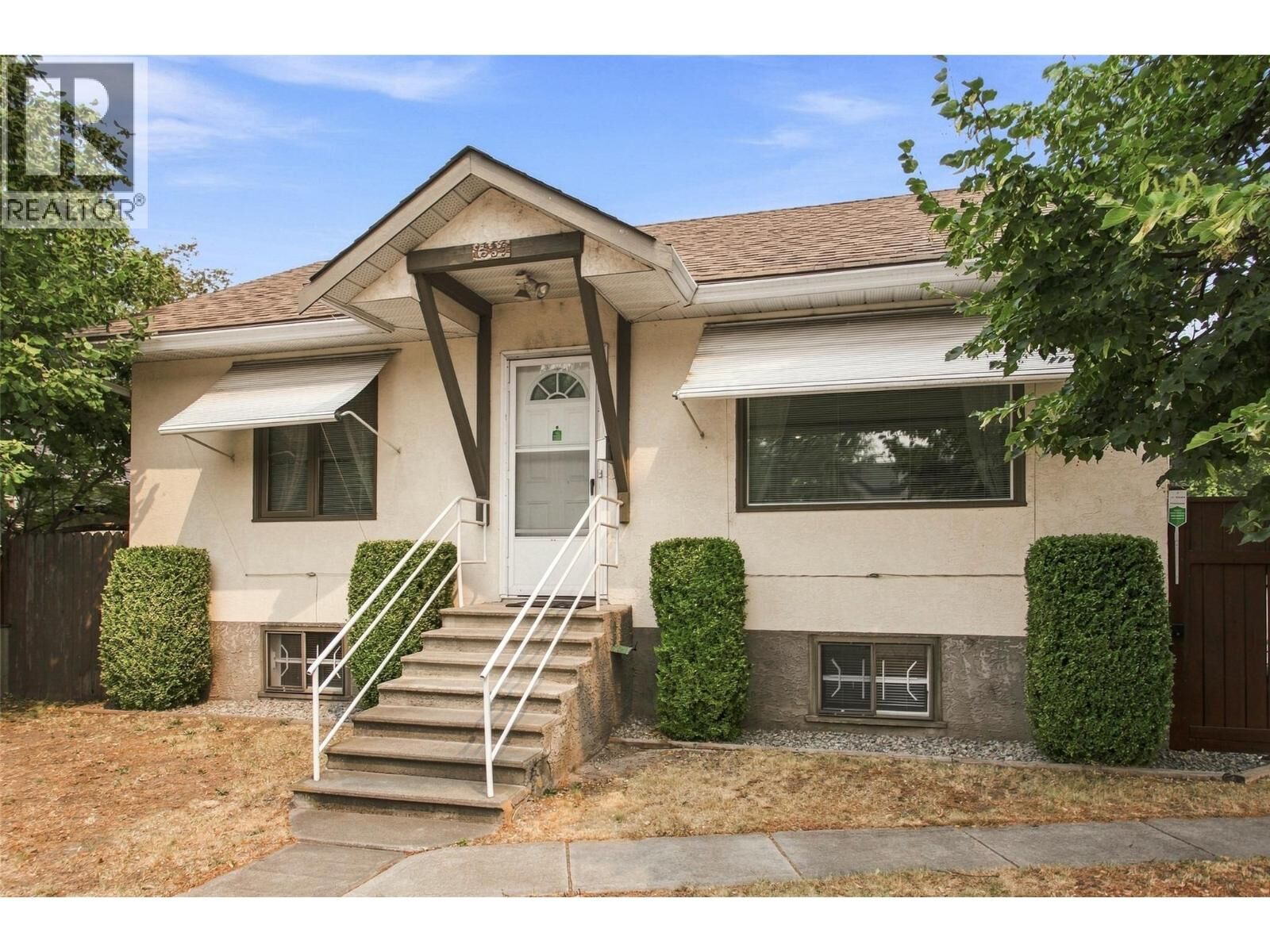 Property Photo:  1339 Richter Street  BC V1Y 2L5 