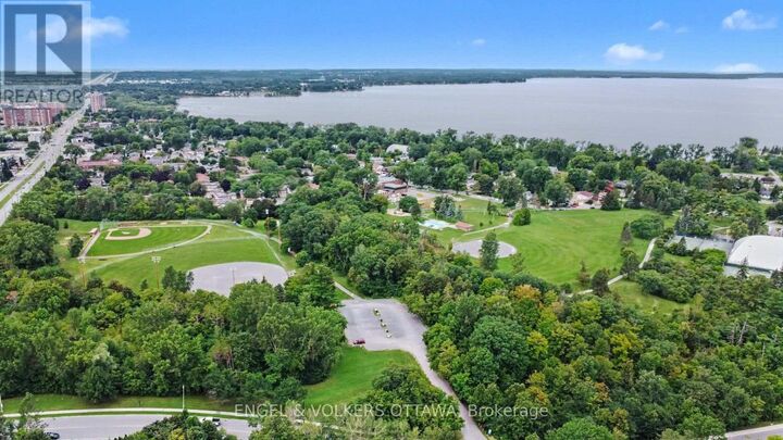 Property Photo:  415 Greenview Avenue 1702  ON K2B 8G5 