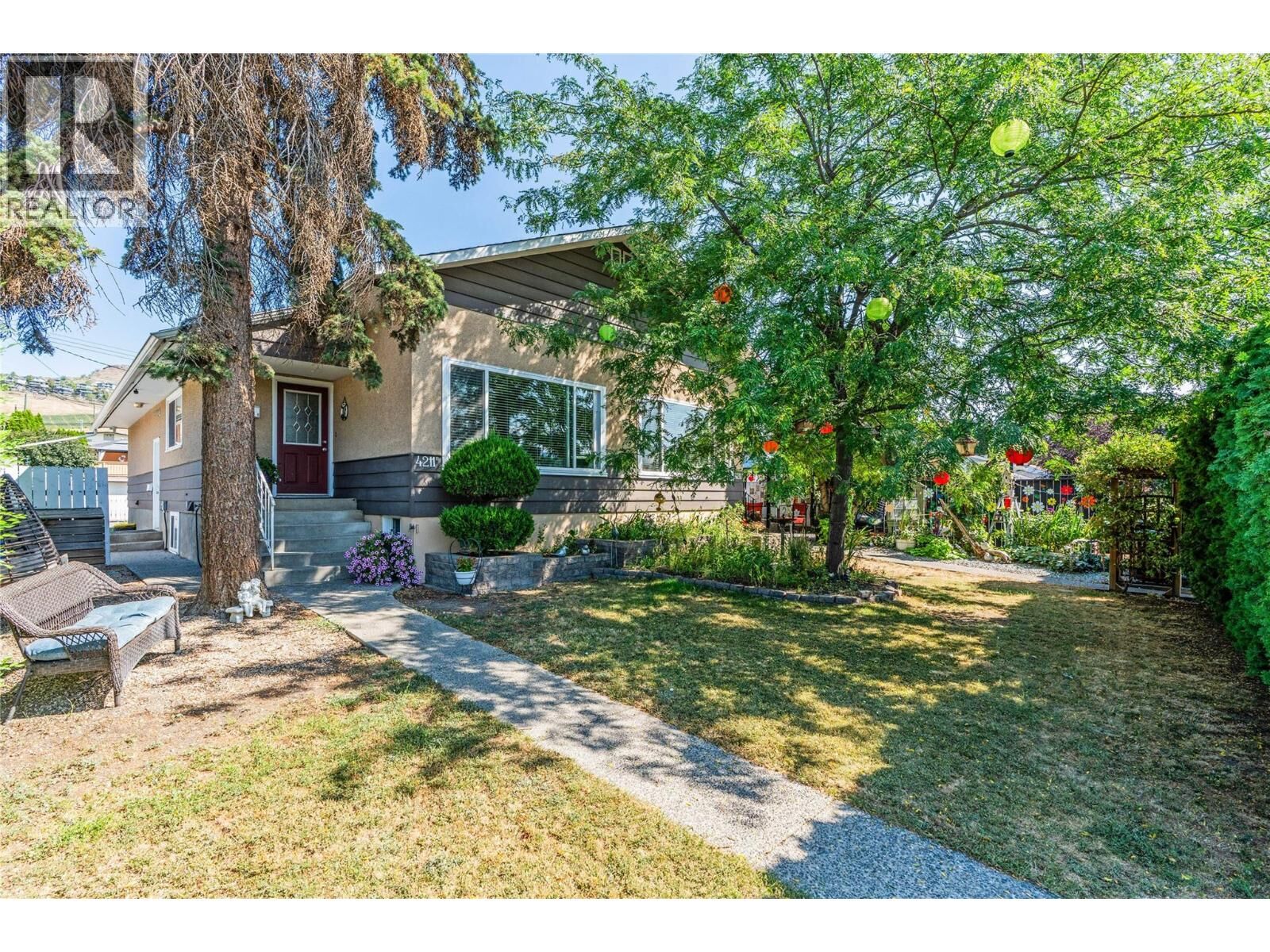 Property Photo: 4211 27 Avenue BC V1T 1T3