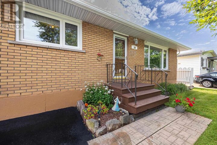 Property Photo:  16 Tuckett St  ON P6A 4G7 