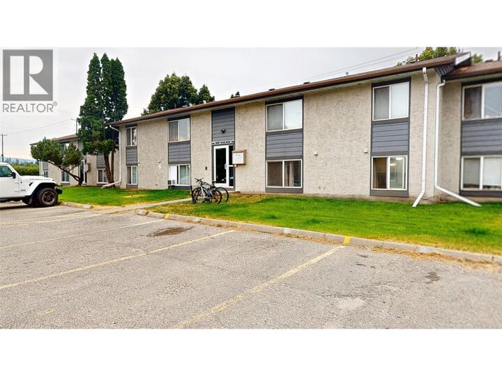 Property Photo: 717 21st Avenue North 6 BC V1C 5T9