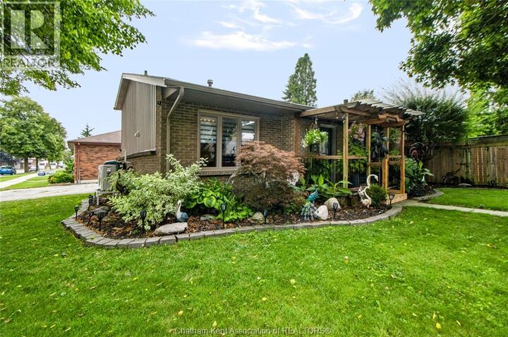Property Photo: 26 Earl Drive ON N7M 5Z3