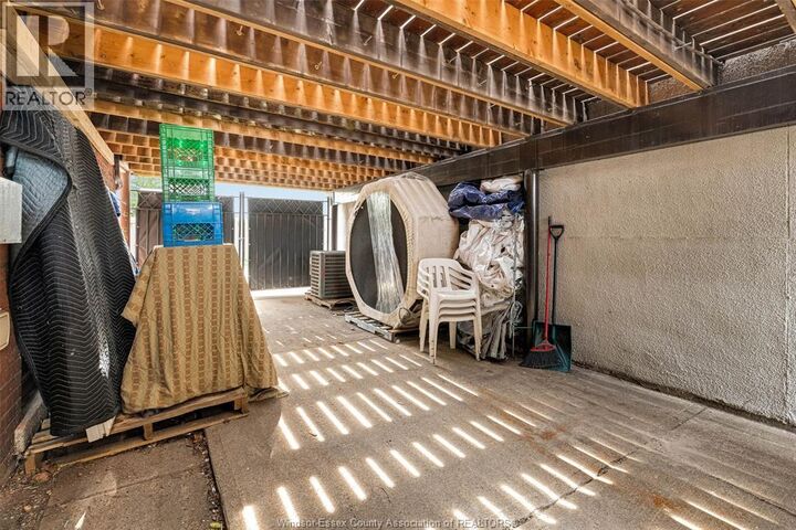 Property Photo:  1451 Ouellette Avenue Upper  ON N8X 1K1 