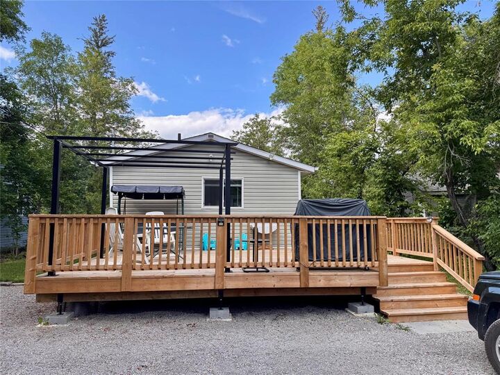 Property Photo: 338 Epsilon Avenue MB R0C 3G0