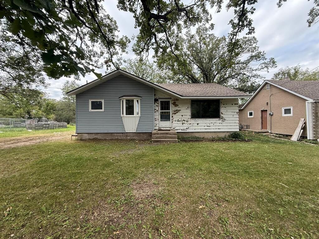 Property Photo: 525 Norquay Avenue MB R0K 1G0