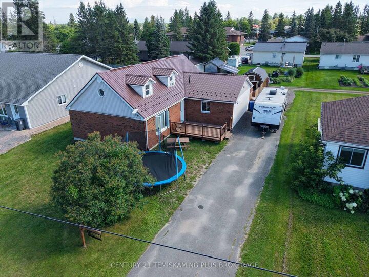 112 4th Avenue — photo 1