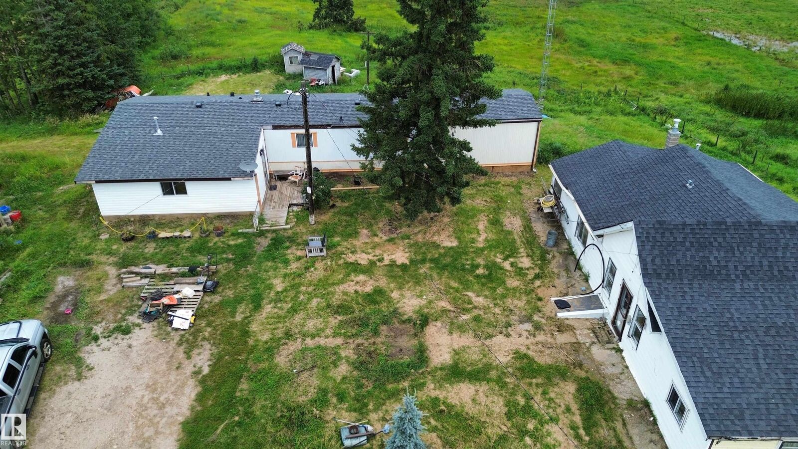 Property Photo:  59305 Range Road 131  AB T0A 3L0 