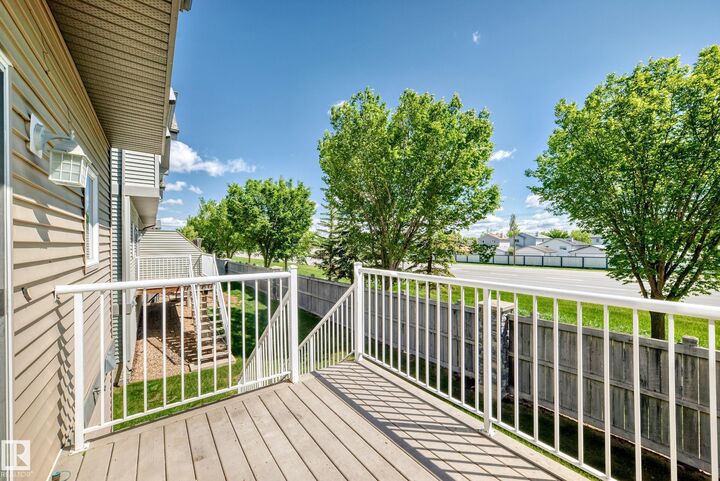 Property Photo:  5102 30 Avenue 4  AB T3M 1V9 