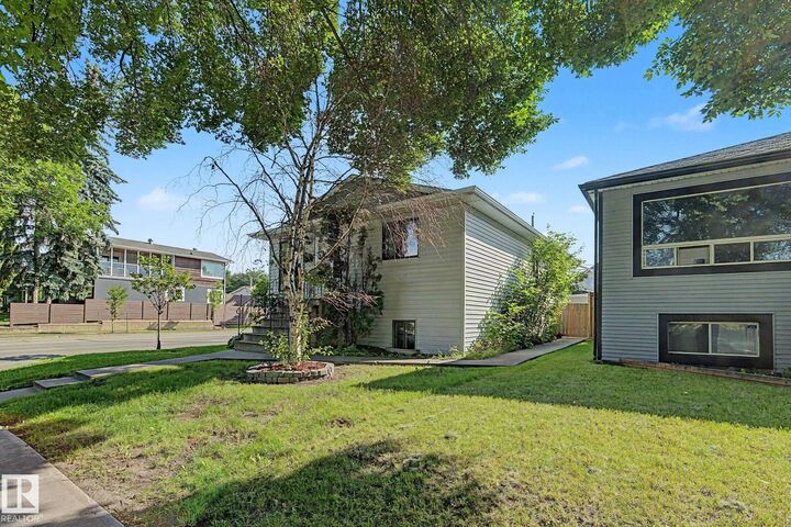 Property Photo:  11167 52 Street NW  AB T5W 3H6 