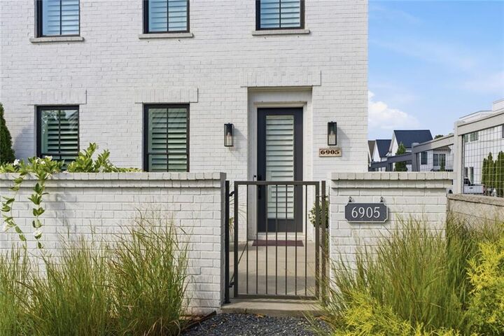 Property Photo:  6905 Viridian Alley  GA 30005 