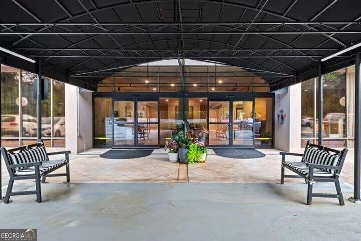 Property Photo:  3530 Piedmont Road NE M1  GA 30305 