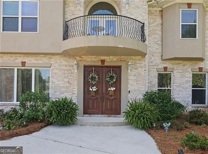 Property Photo: 53 Saint Ives Circle GA 30680