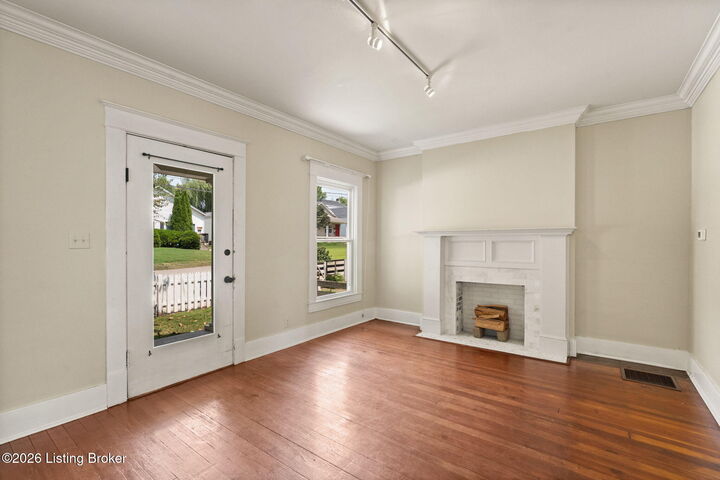 Property Photo:  1416 Rufer Ave  KY 40204 