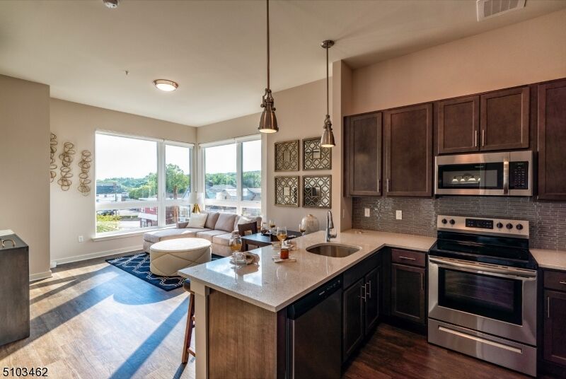 Property Photo: 320 Valley St 301 NJ 07079