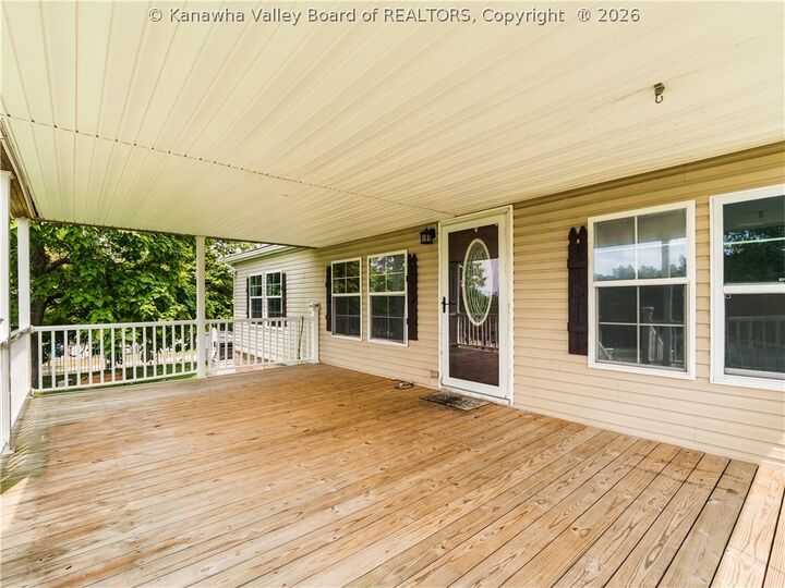 Property Photo:  17 Saratoga Lane  WV 25526 