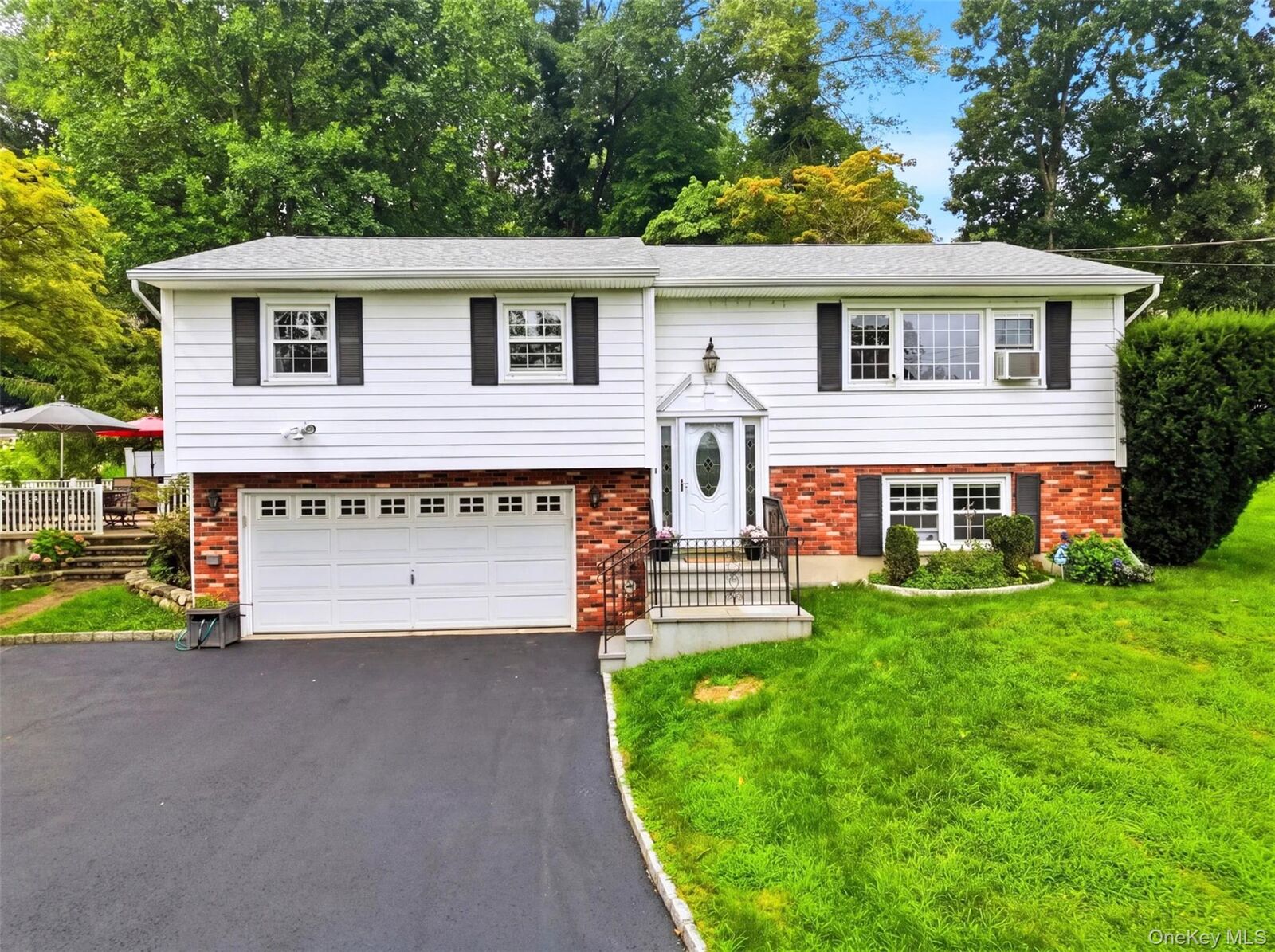 Property Photo:  161 Geymer Drive  NY 10541 
