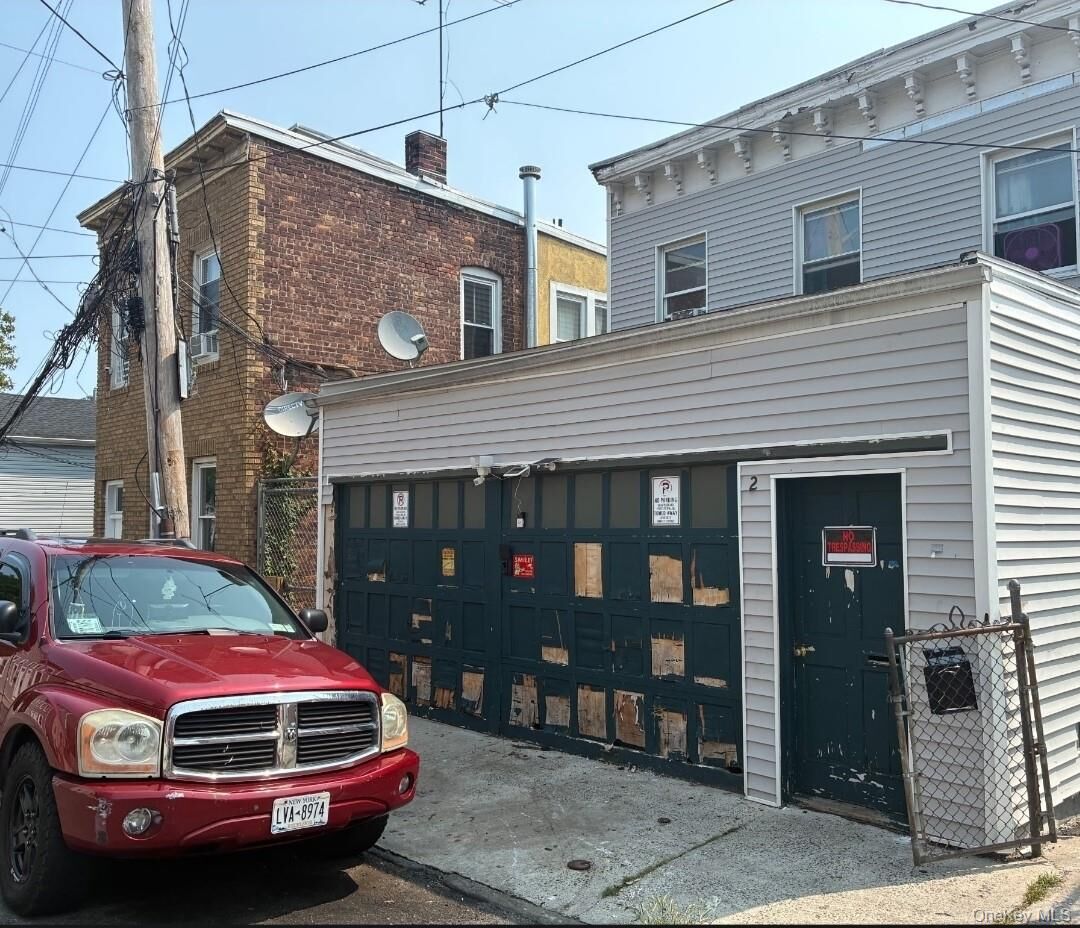 Property Photo:  2 Ritters Lane  NY 10703 