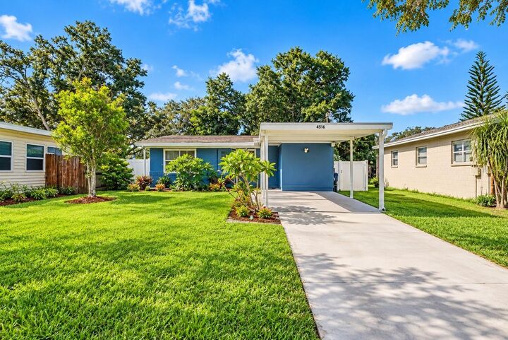Property Photo: 4516 W Paxton Avenue FL 33611
